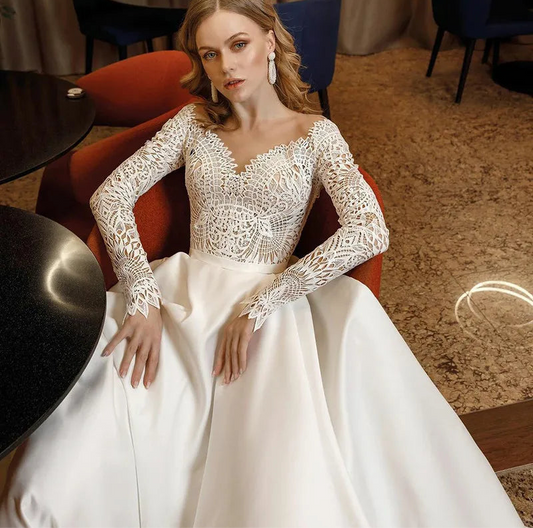 Fashion Long Sleeve Lace Appliques Satin A Line Wedding Dress