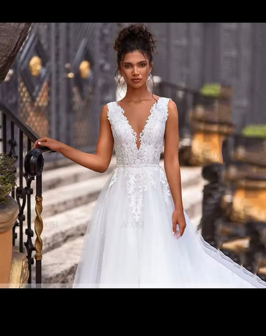 Sexy Lace Applique Wedding Dress